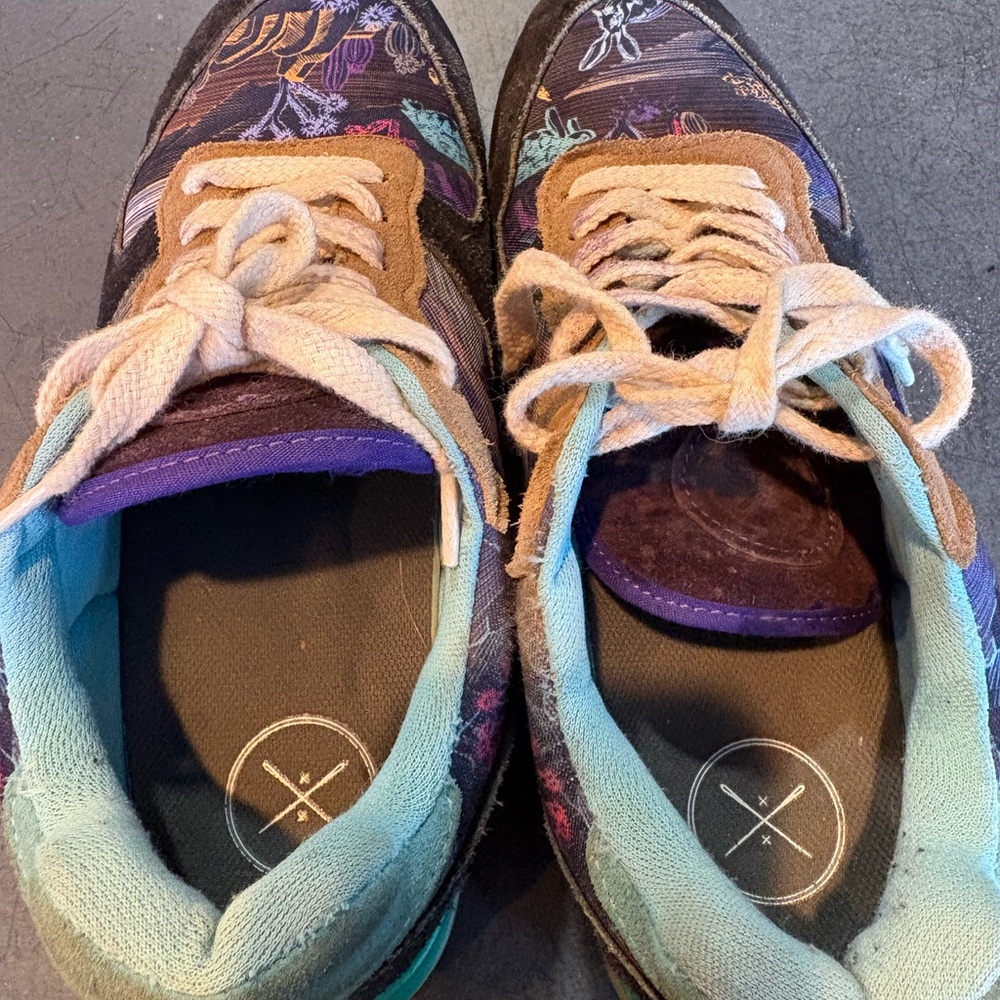 Inkkas Patterned Sneakers size 9 - Picture 2 of 5